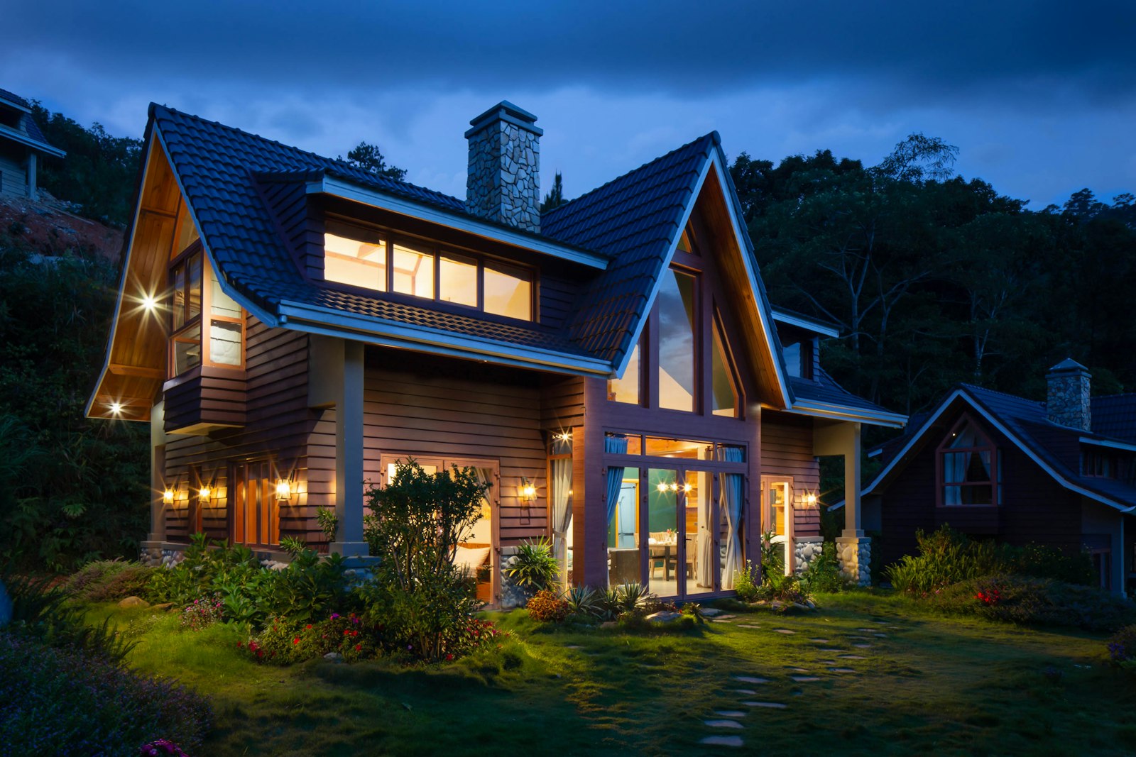 Exterior of the single-family home at 4200 Ashgrove Lane